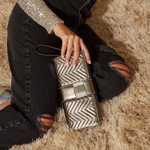 GUESS NŐI PÉNZTÁRCÁK